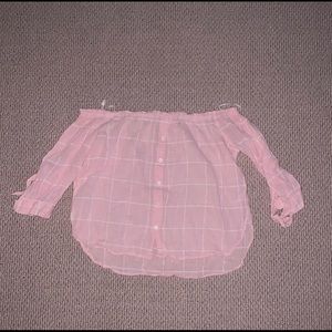 Winners off the shoulder tp